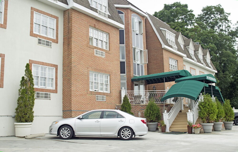 The Roslyn, Tapestry Collection By Hilton Hotel Exterior photo